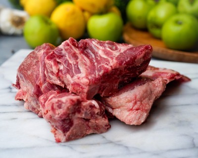 Свинина на кости охлаждённая 1 кг - купить в Оразгулауле
